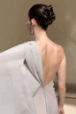 ella_hunt_spine_01.gif